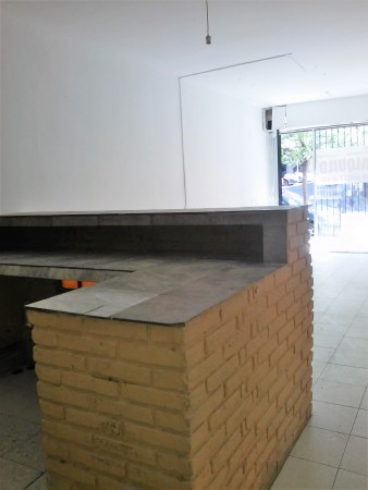 ALQUILO LOCAL COMERCIAL Z/ TRIBUNALES I