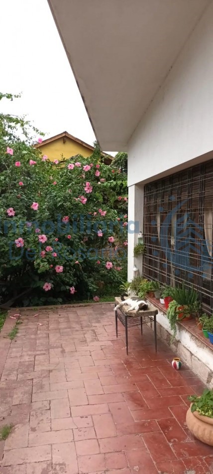 VENDO CASA + MONOAMBIENTE -LOMAS DE UNQUILLO - EXCELENTE UBICACION